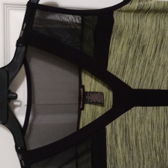 Top - Picture 2 of 3